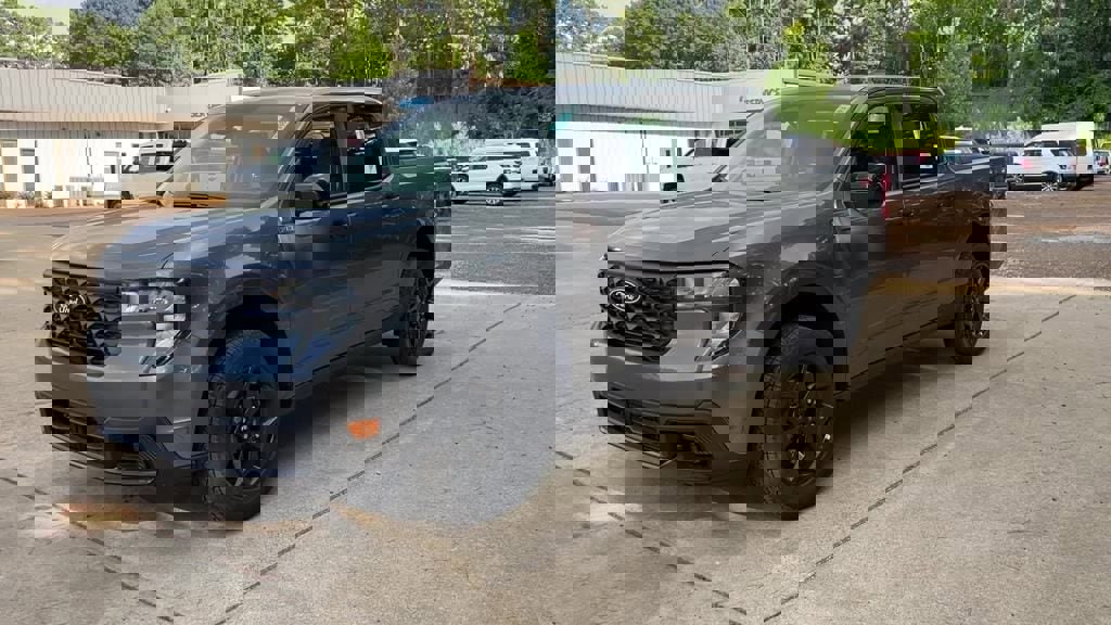 New 2025 Ford Maverick XLT w/ XLT Luxury Package image 2