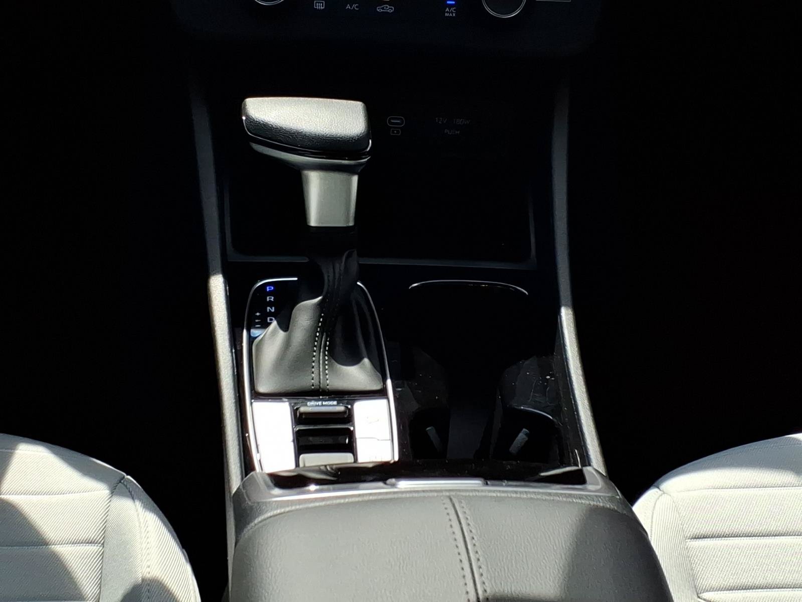 New 2026 Hyundai Santa Cruz SE FWD image 9