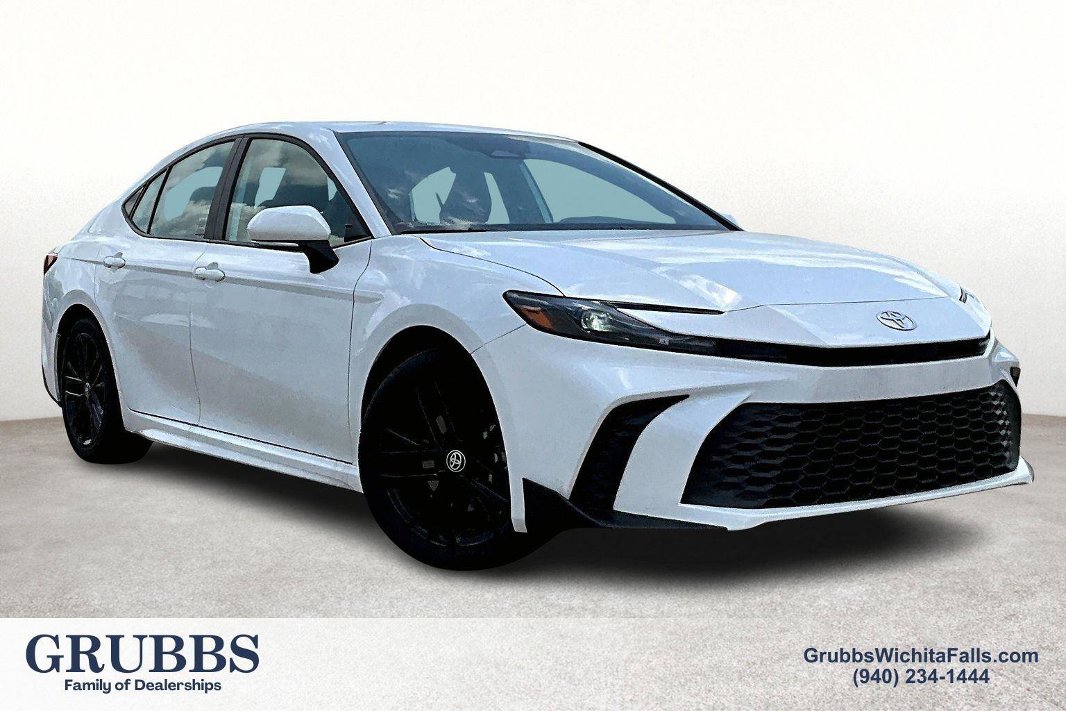 Used 2025 Toyota Camry SE