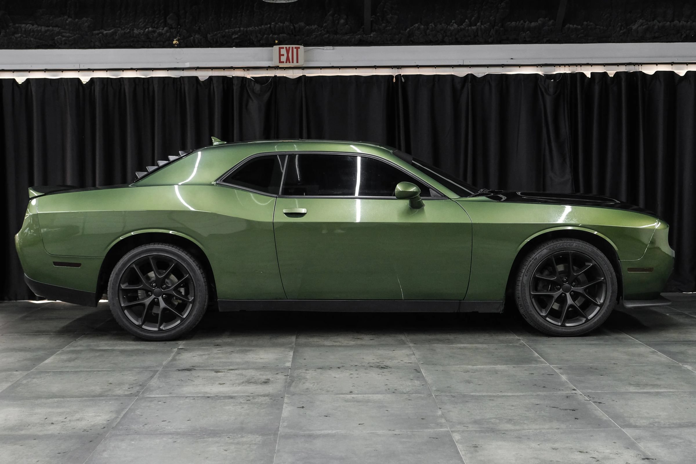Used 2022 Dodge Challenger SXT w/ Plus Package RWD image 8