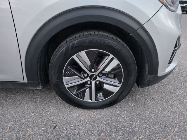 Used 2020 Kia Niro EX Premium FWD image 12