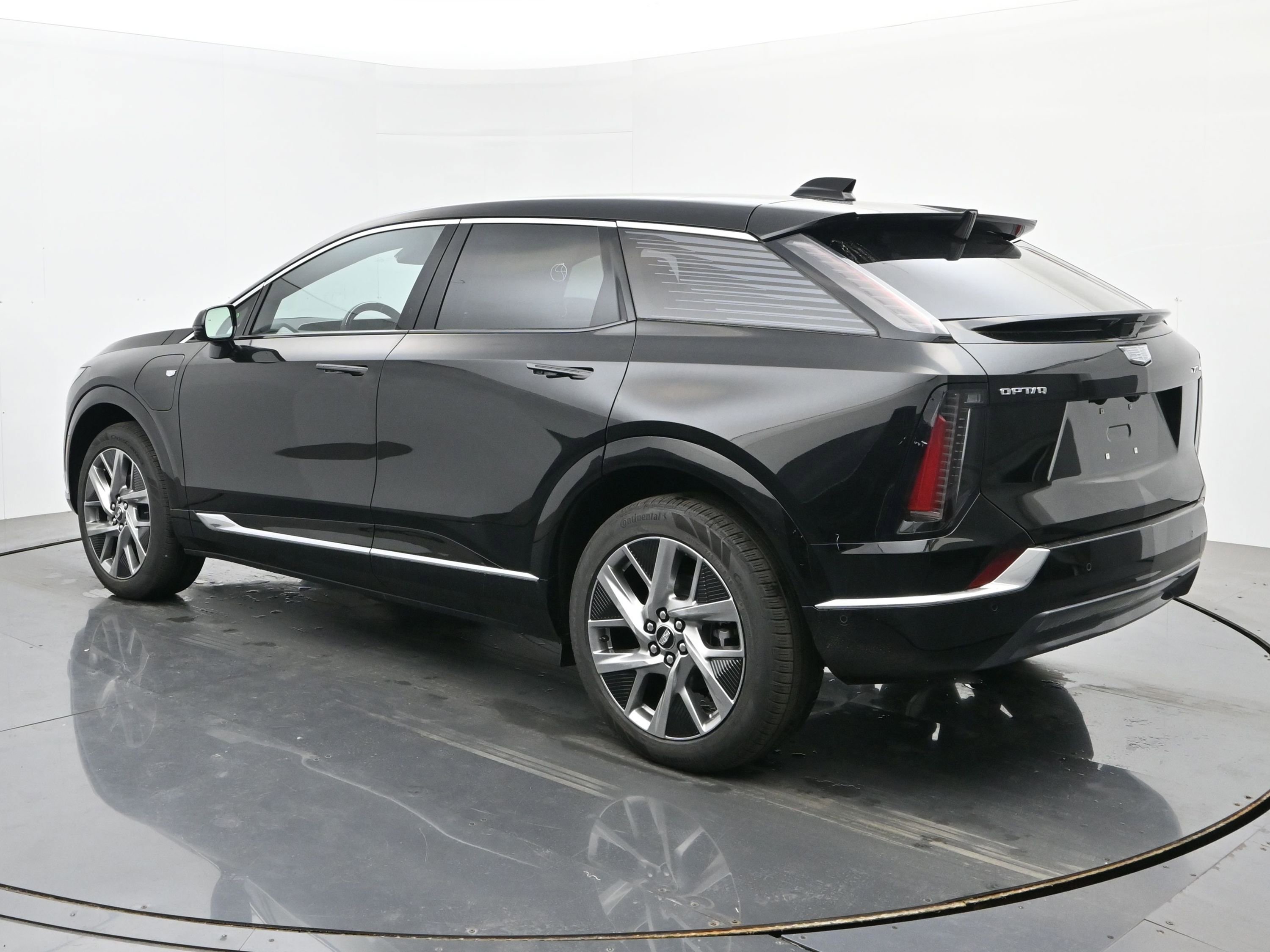New 2026 Cadillac Optiq Luxury 2 AWD/4WD image 3