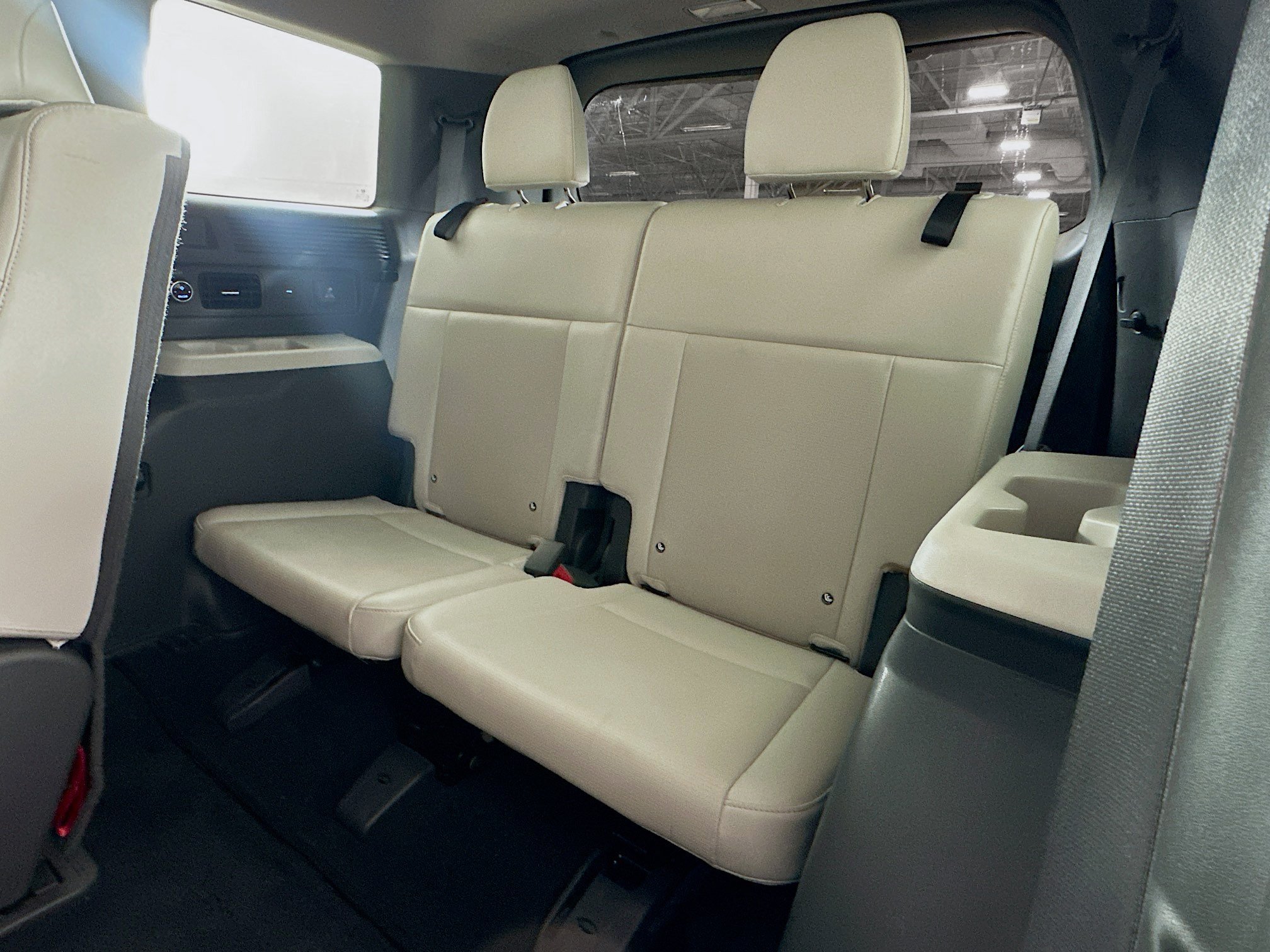 Used 2024 Hyundai Santa Fe Limited FWD image 28
