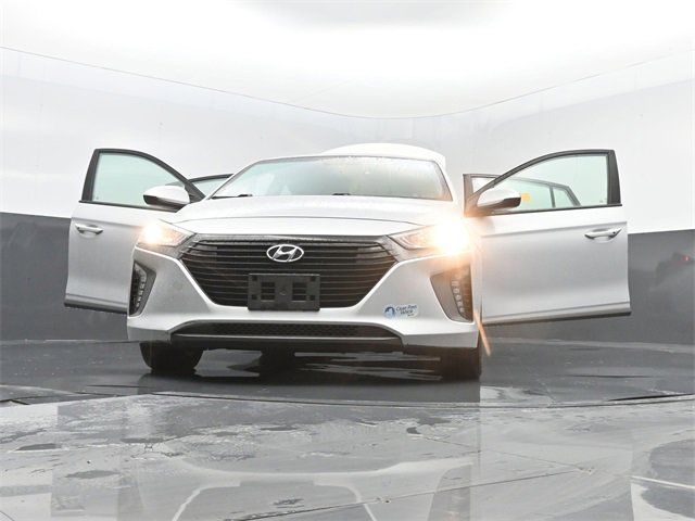 Used 2019 Hyundai Ioniq Plug-In Hybrid image 32