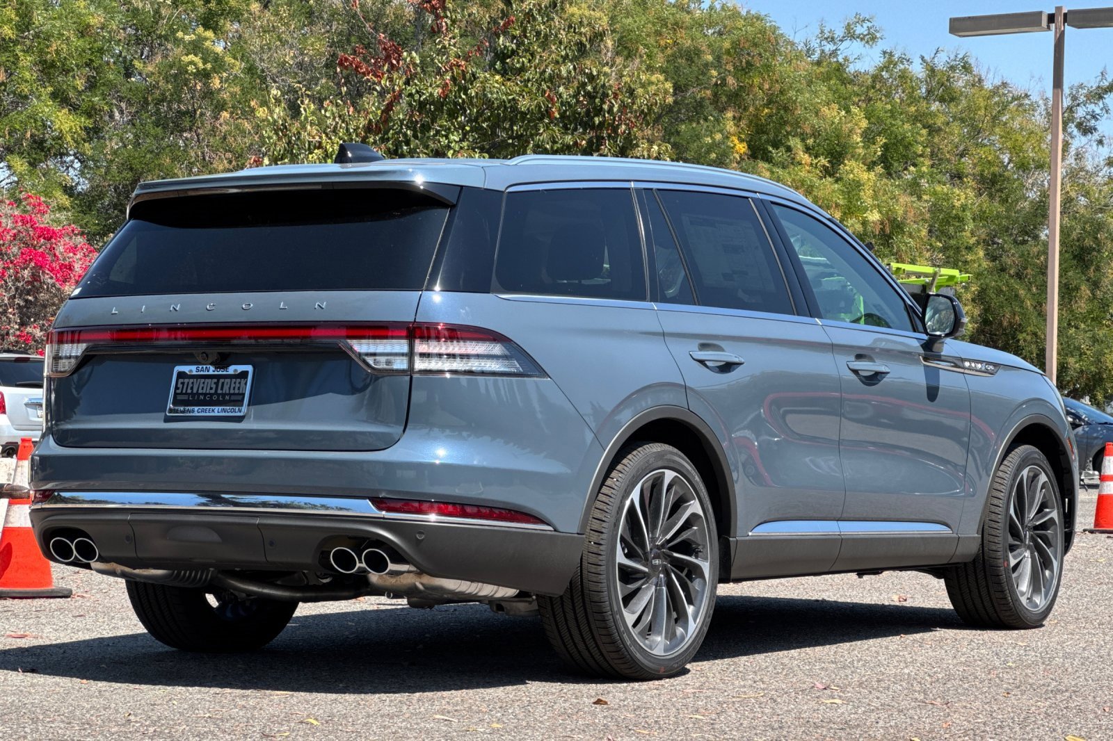 New 2025 Lincoln Aviator Reserve image 5