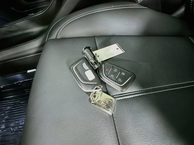 Used 2024 Cadillac Lyriq Tech w/ Driver Assist Package AWD/4WD image 34
