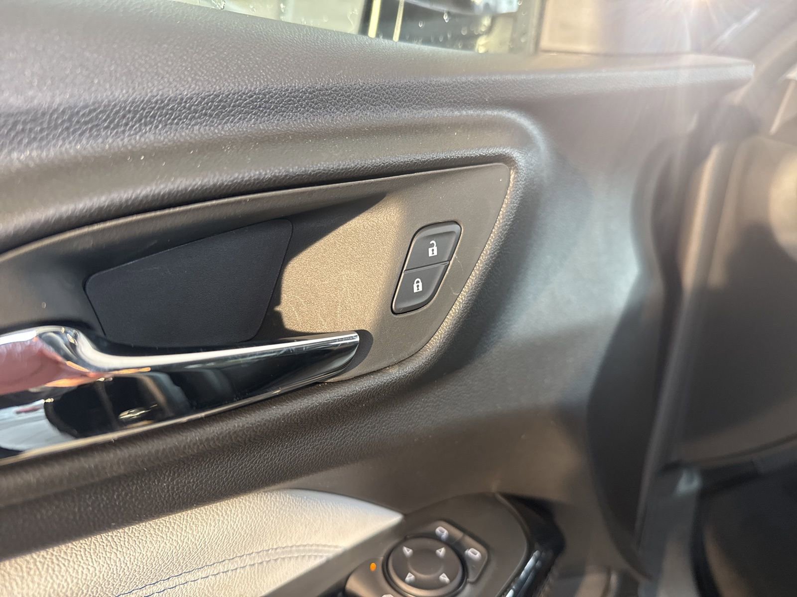 New 2026 Chevrolet Trax LT w/ Sunroof Package image 15