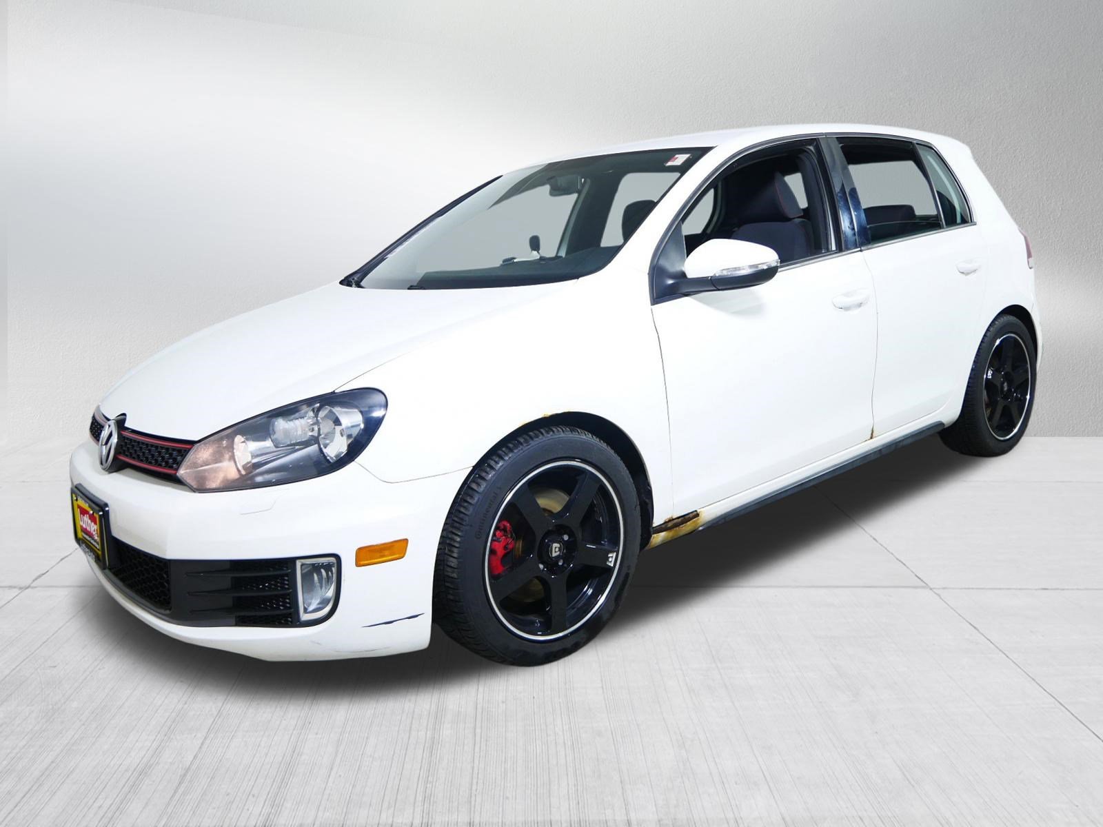 Used 2010 Volkswagen GTI 4-Door image 3