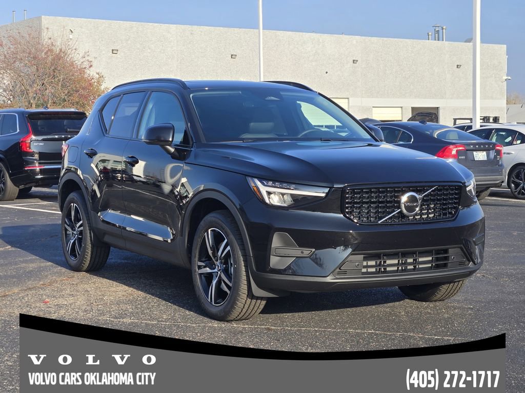 New 2026 Volvo XC40 B4 Core w/ Protection Package Premier image 2