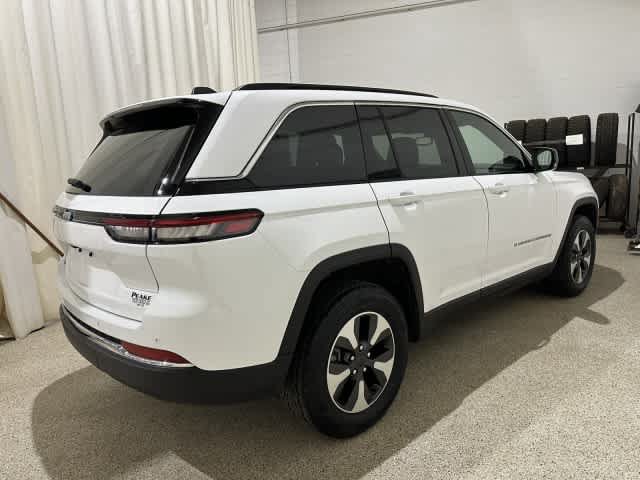 Used 2024 Jeep Grand Cherokee Limited 4xe AWD/4WD image 6