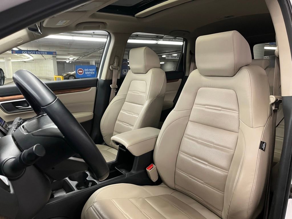 Used 2018 Honda CR-V Touring image 17