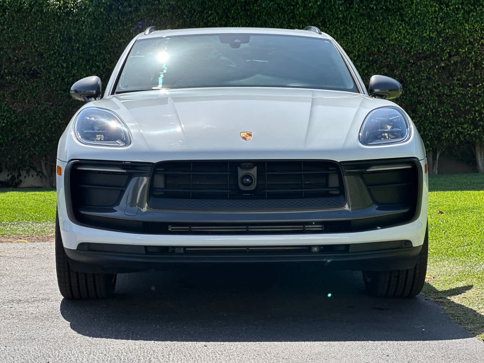 New 2026 Porsche Macan Turbo AWD/4WD image 11