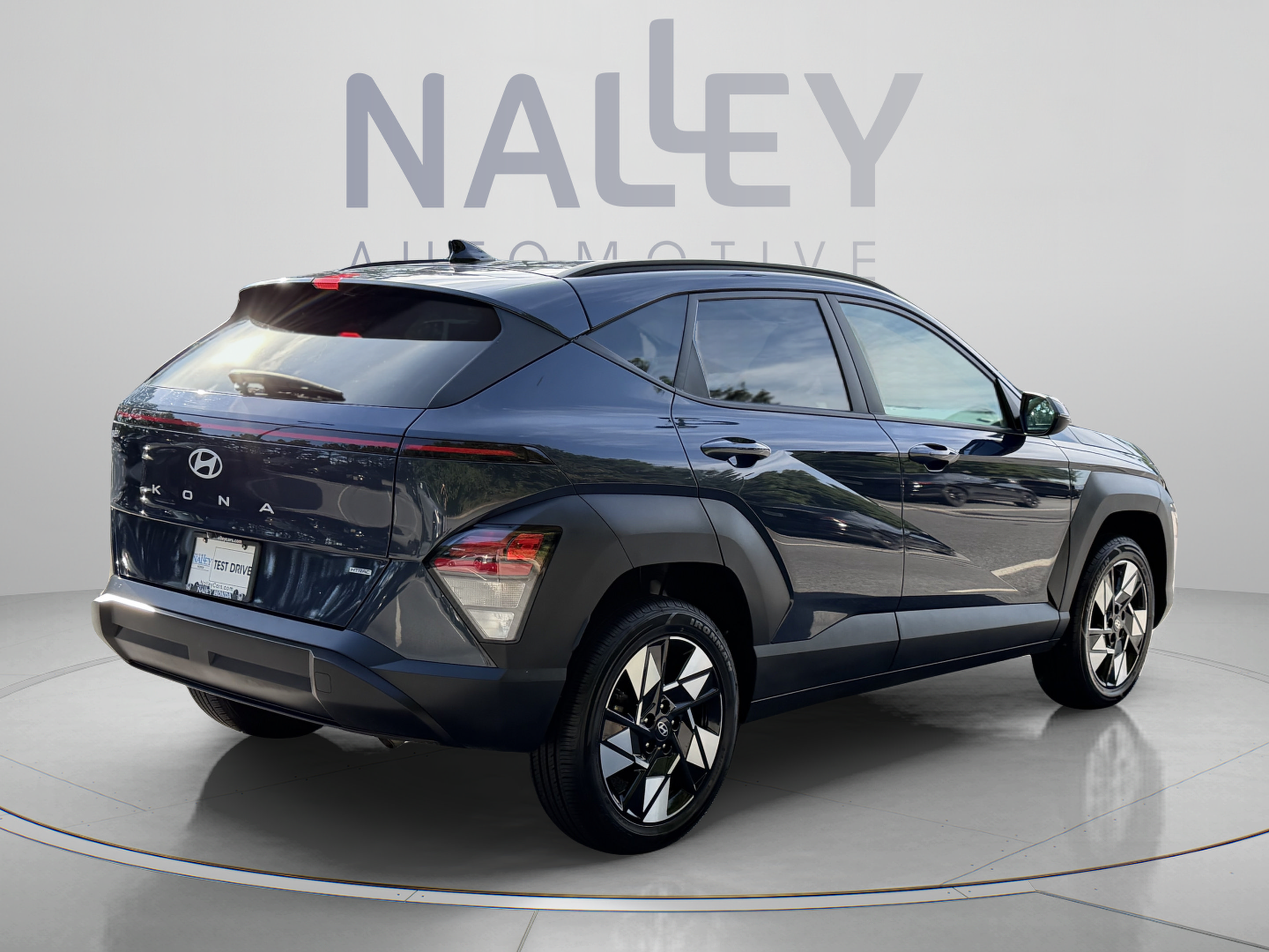 Used 2024 Hyundai Kona SEL AWD/4WD image 5