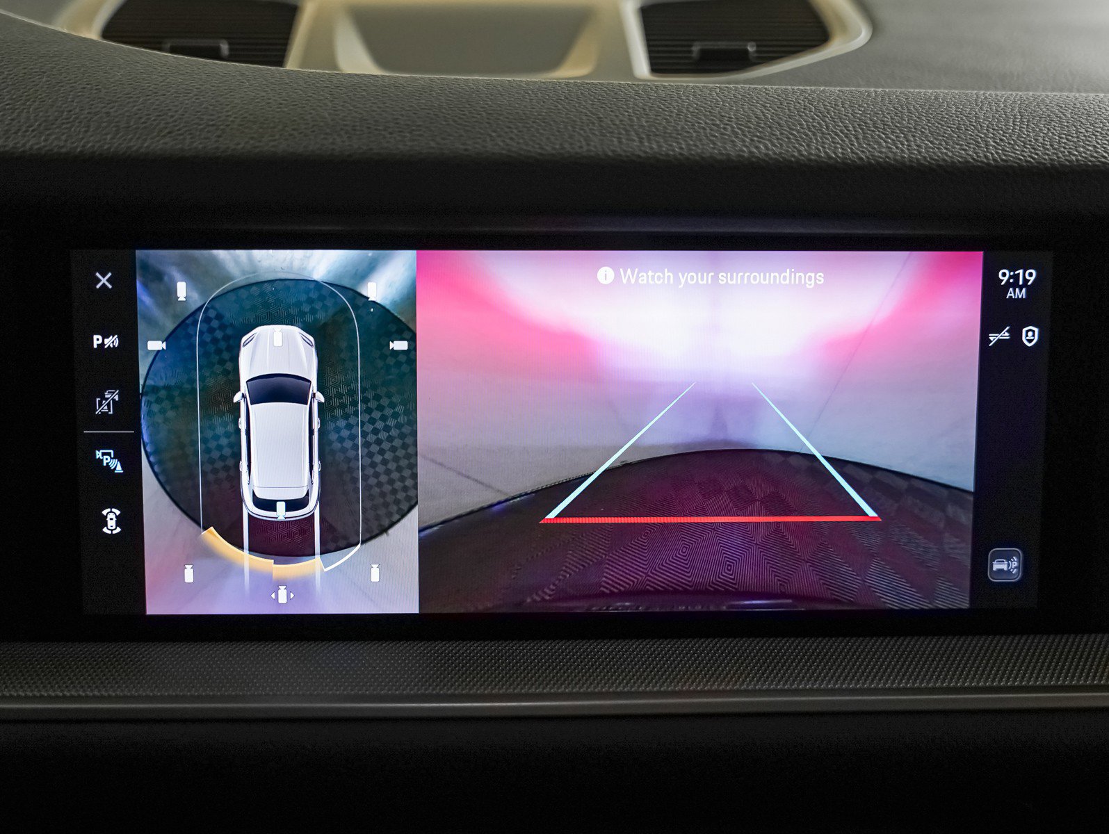 Used 2025 Porsche Cayenne image 21