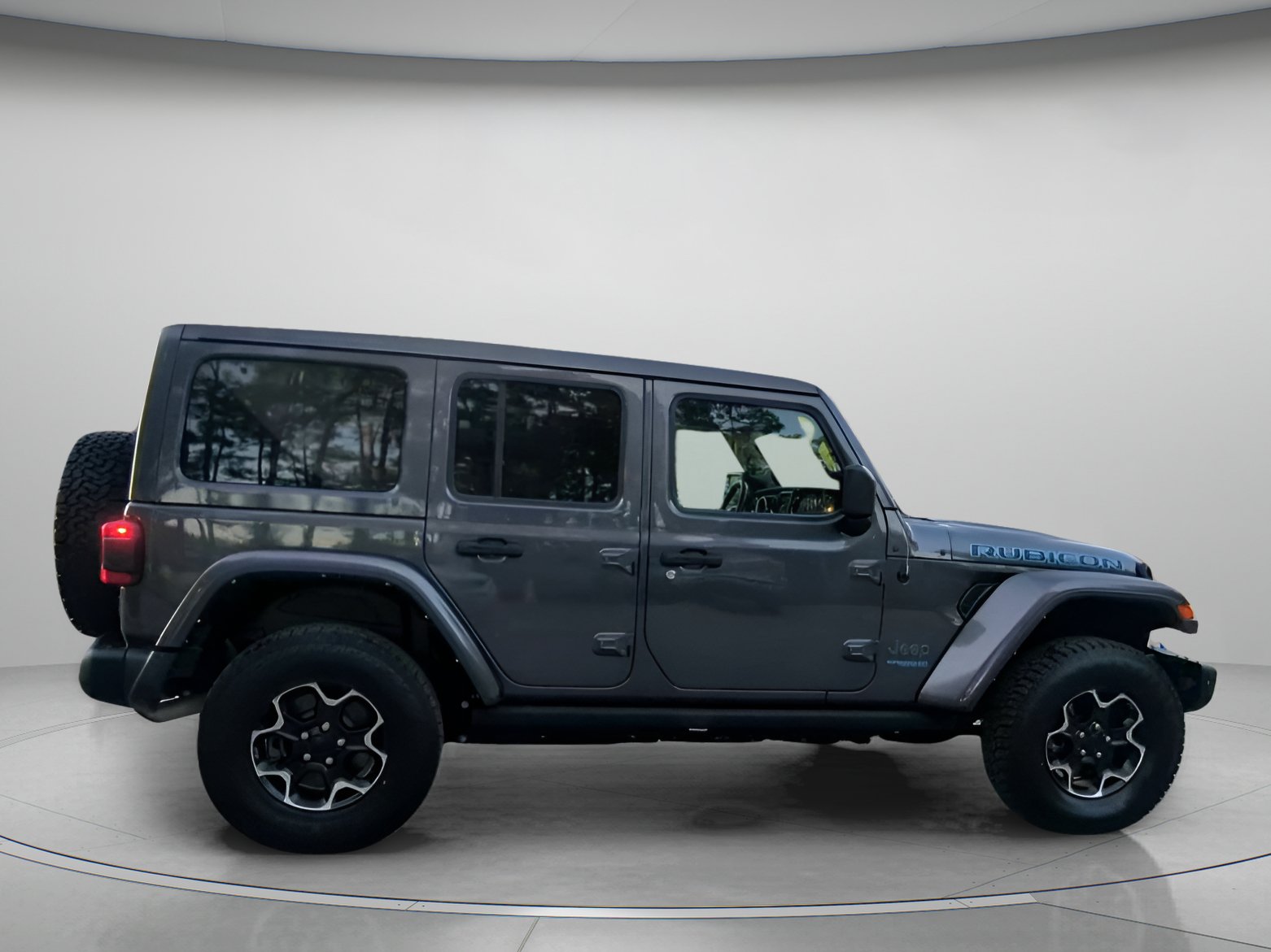 Used 2021 Jeep Wrangler Unlimited Rubicon 4xe w/ Steel Bumper Group AWD/4WD image 31