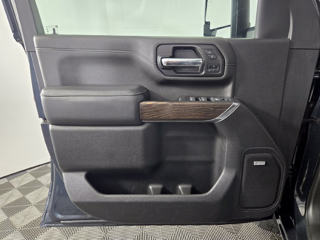 Certified 2022 GMC Sierra 3500 Denali w/ Denali Ultimate Package AWD/4WD image 16