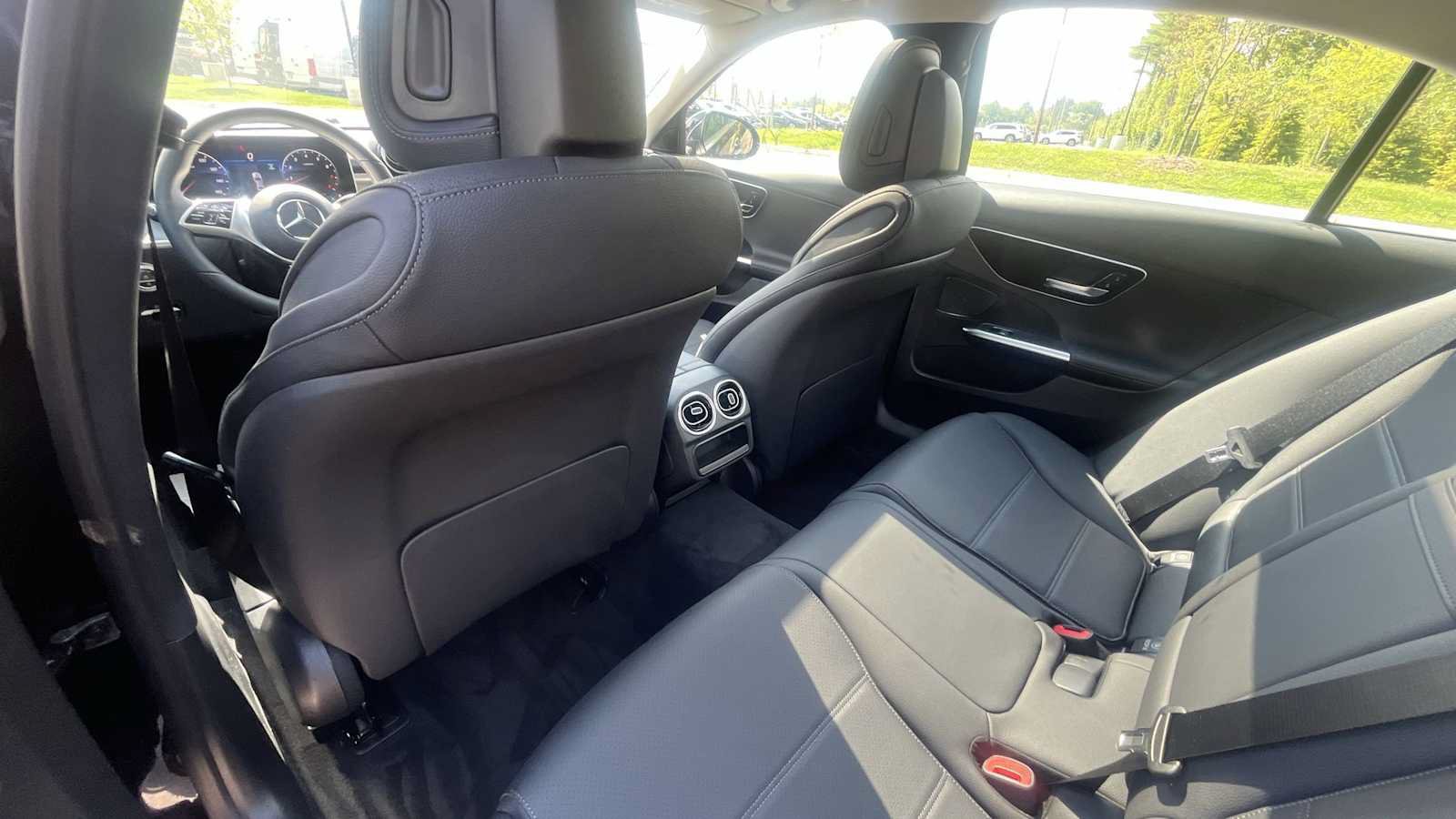 New 2026 Mercedes-Benz C 300 4MATIC Sedan image 12