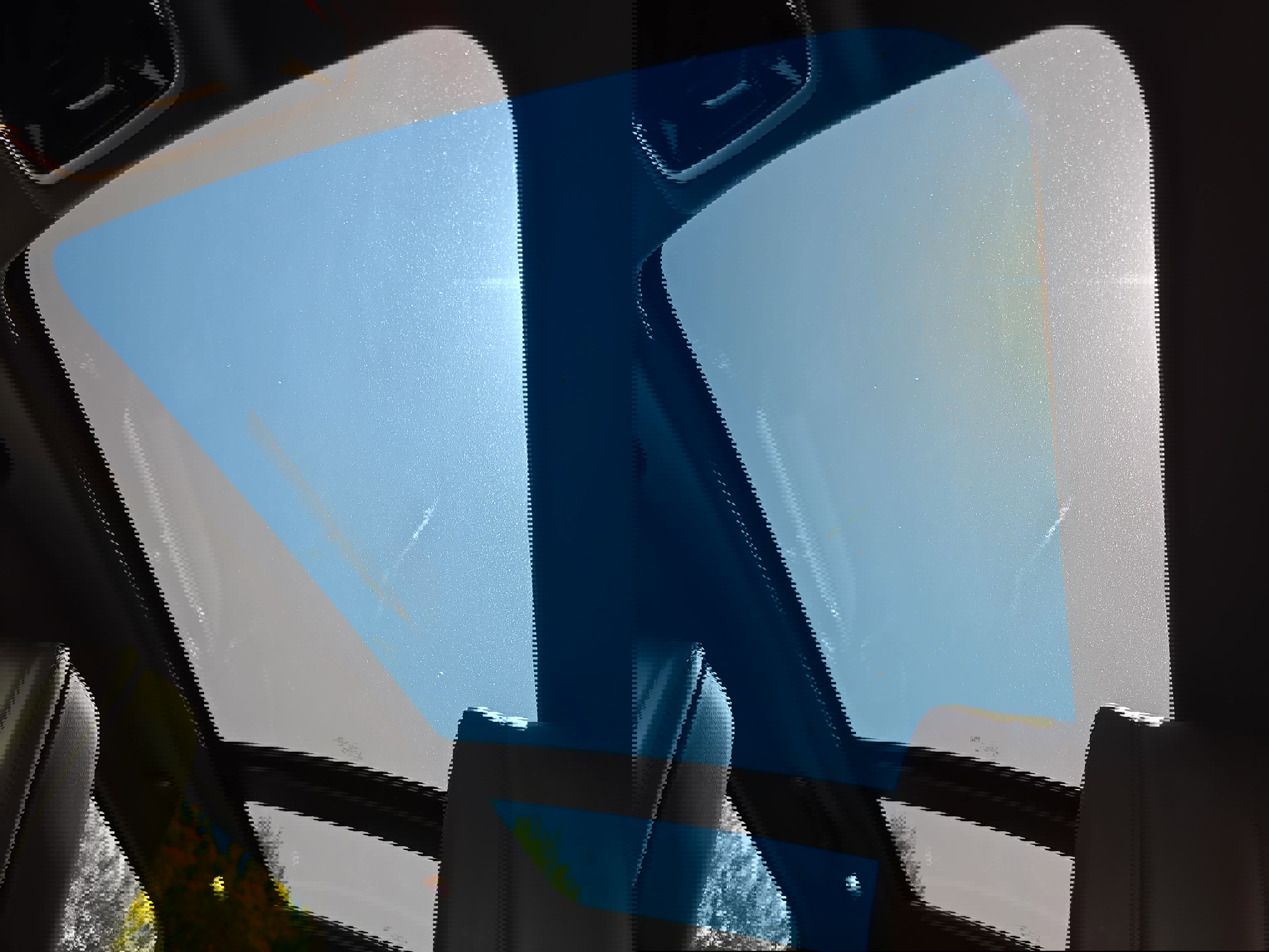 Certified 2025 Land Rover Range Rover Velar Dynamic HSE AWD/4WD image 30