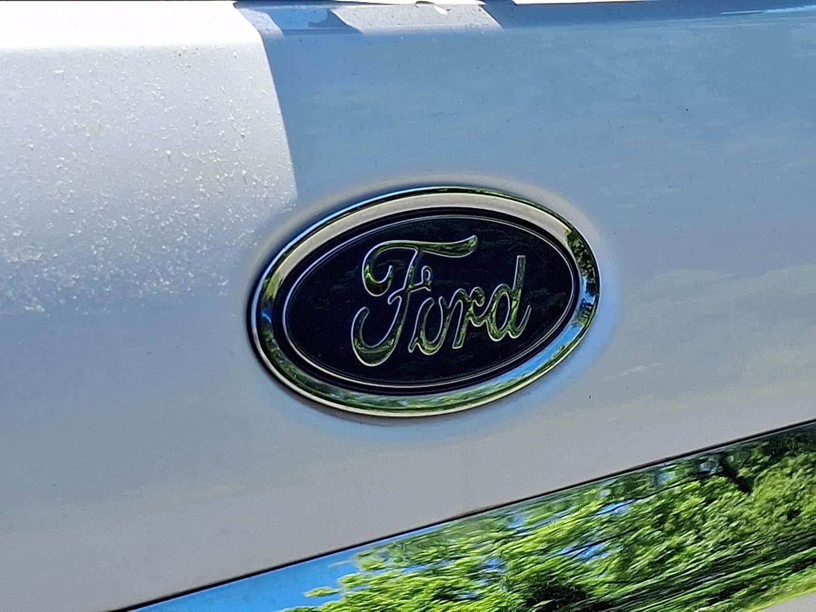 Used 2018 Ford EcoSport Titanium w/ Titanium Cold Weather Package AWD/4WD image 28
