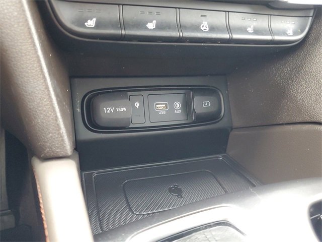 Used 2020 Hyundai Santa Fe Limited image 24