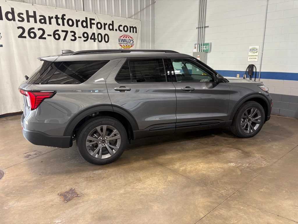 New 2026 Ford Explorer Active w/ Active Comfort Package AWD/4WD image 11