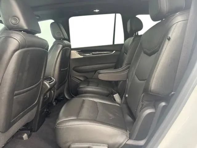 Used 2024 Cadillac XT6 Premium Luxury w/ Technology Package AWD/4WD image 18