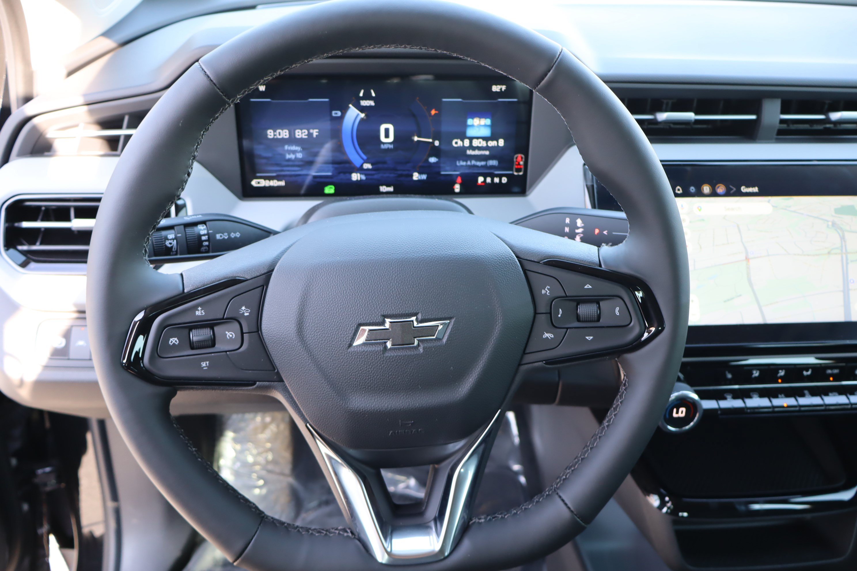 New 2027 Chevrolet Bolt LT w/ Comfort Package FWD image 13