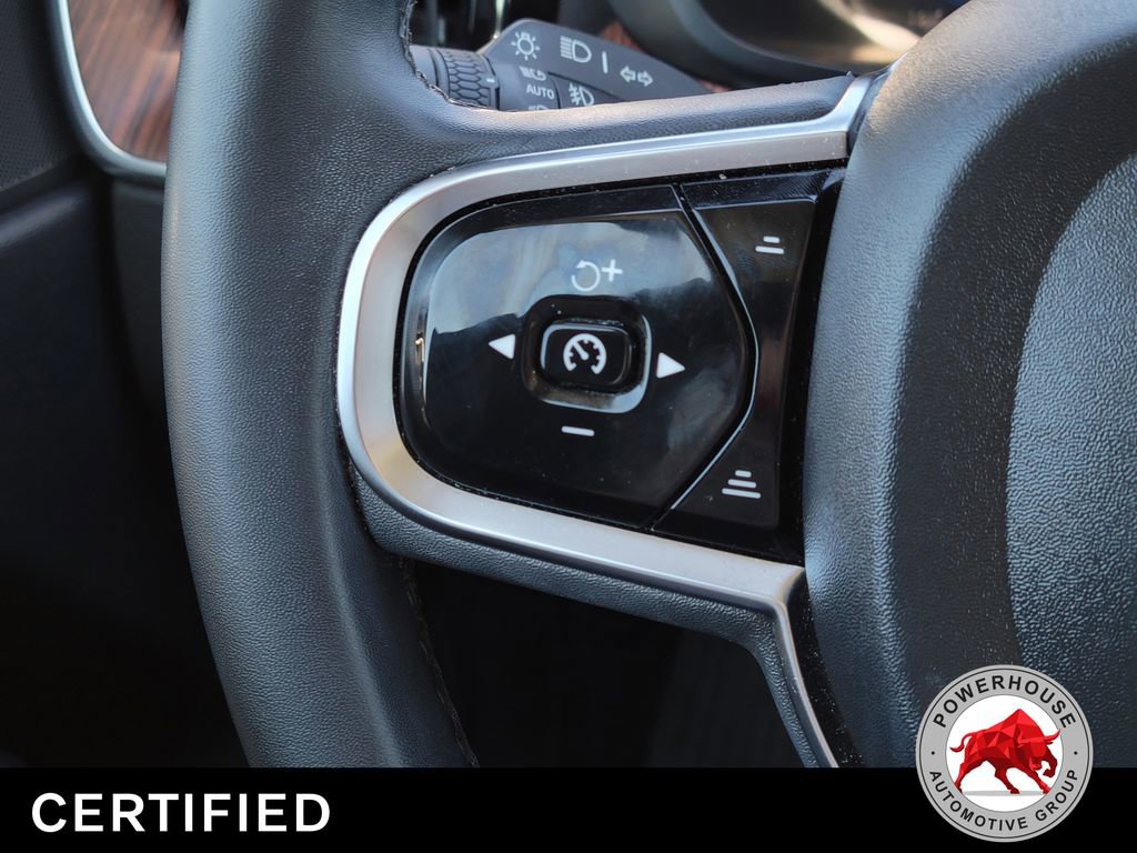 Used 2024 Volvo XC60 B5 Plus image 31