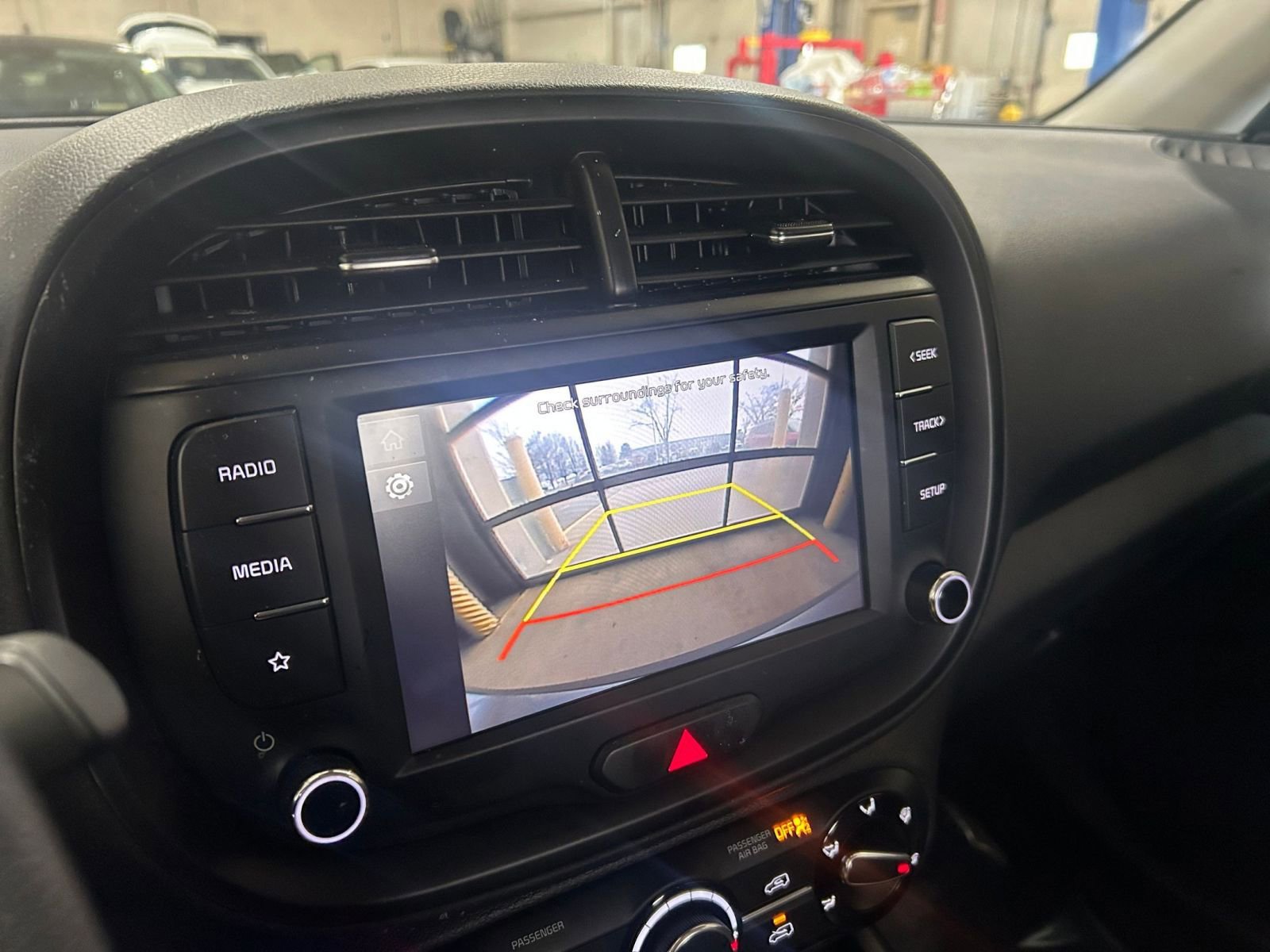 Used 2025 Kia Soul LX w/ LX Technology Package image 23