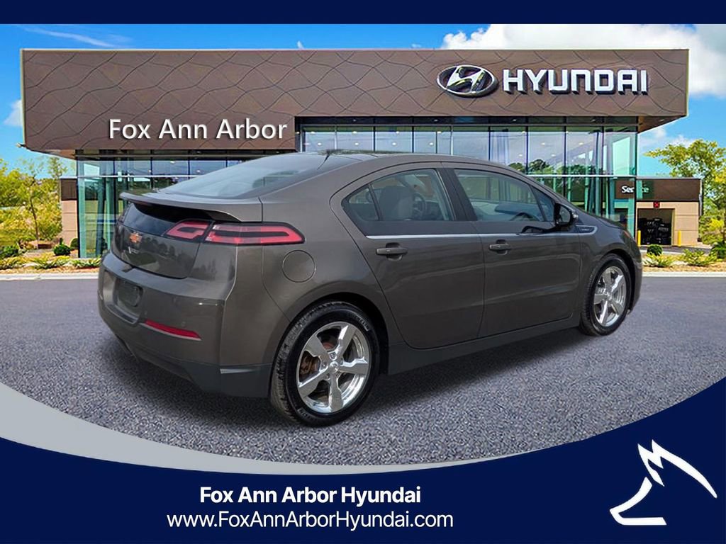 Used 2014 Chevrolet Volt Premium w/ Premium Trim Package FWD image 5