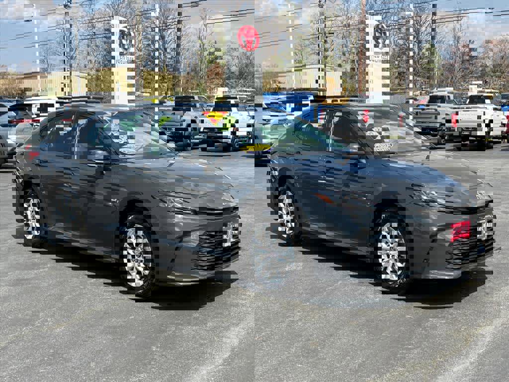 Used 2026 Toyota Camry LE w/ Convenience Package image 1