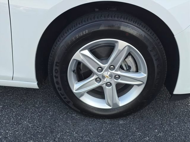 Certified 2025 Chevrolet Malibu LS FWD image 35