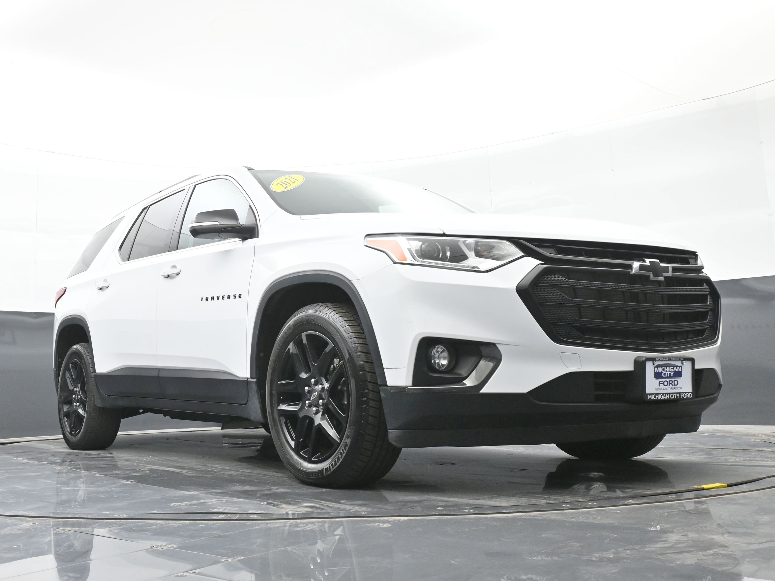 Used 2021 Chevrolet Traverse LT w/ LPO, Blackout Package image 43