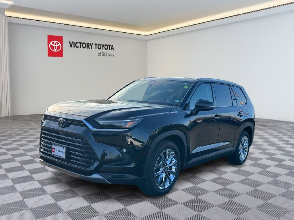 Used 2025 Toyota Grand Highlander AWD image 11