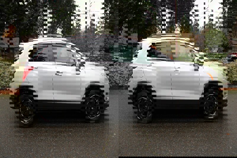 Used 2015 Chevrolet Trax LTZ image 13