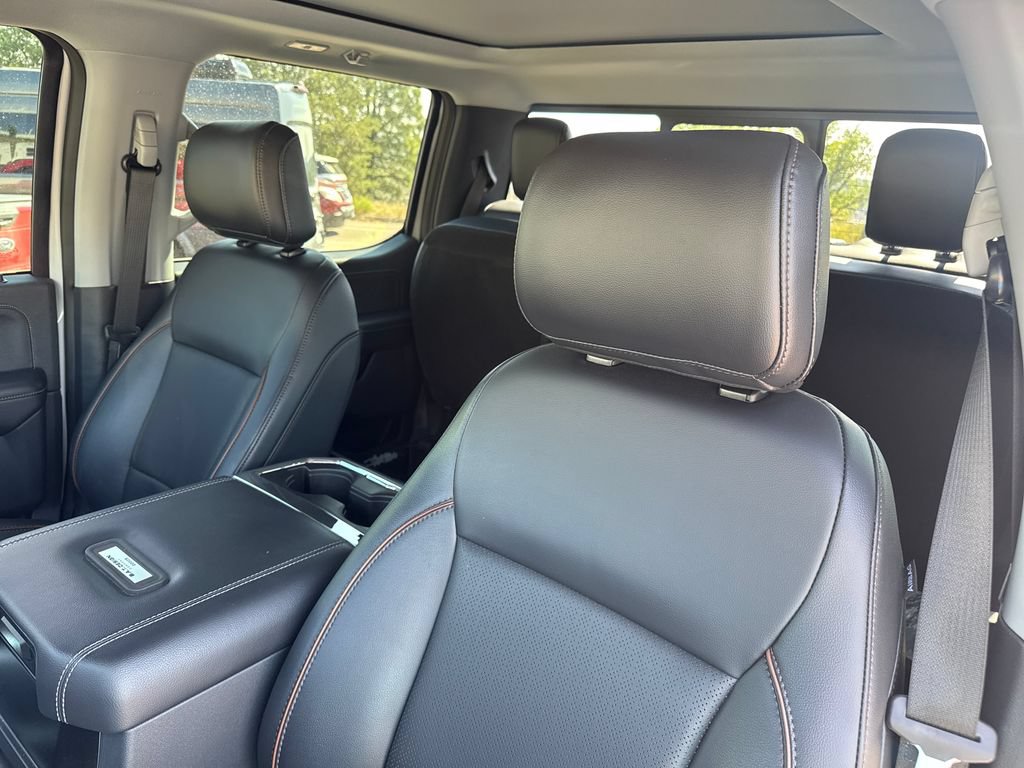 Used 2025 Ford F250 Lariat w/ Lariat Ultimate Package AWD/4WD image 13