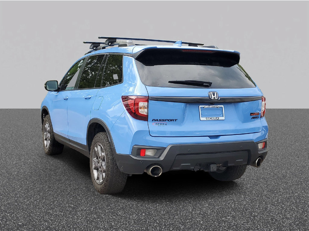 Certified 2024 Honda Passport TrailSport image 2