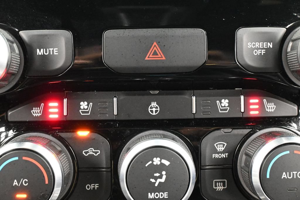 Used 2024 RAM 1500 Laramie RWD image 22