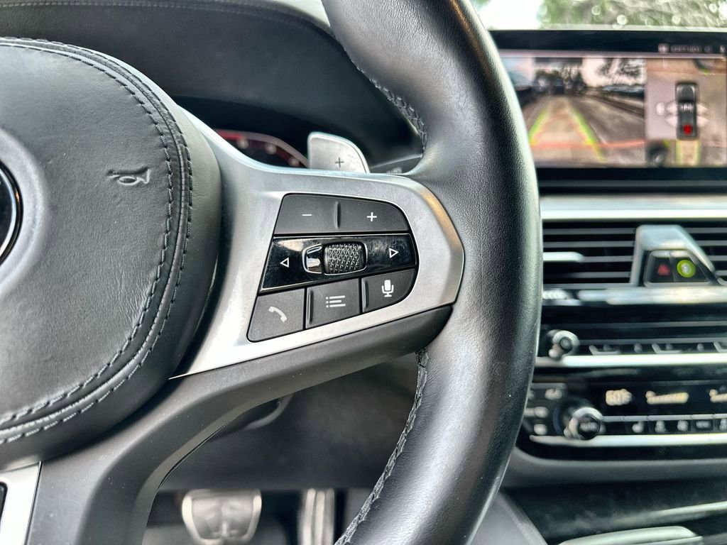 Used 2023 BMW M550i xDrive w/ Executive Package image 32