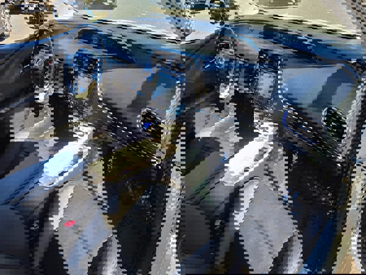 Used 2017 Toyota Prius Four Touring w/ Carpet Mat Package image 9