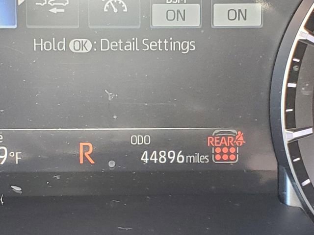 Used 2024 Toyota Highlander LE image 31