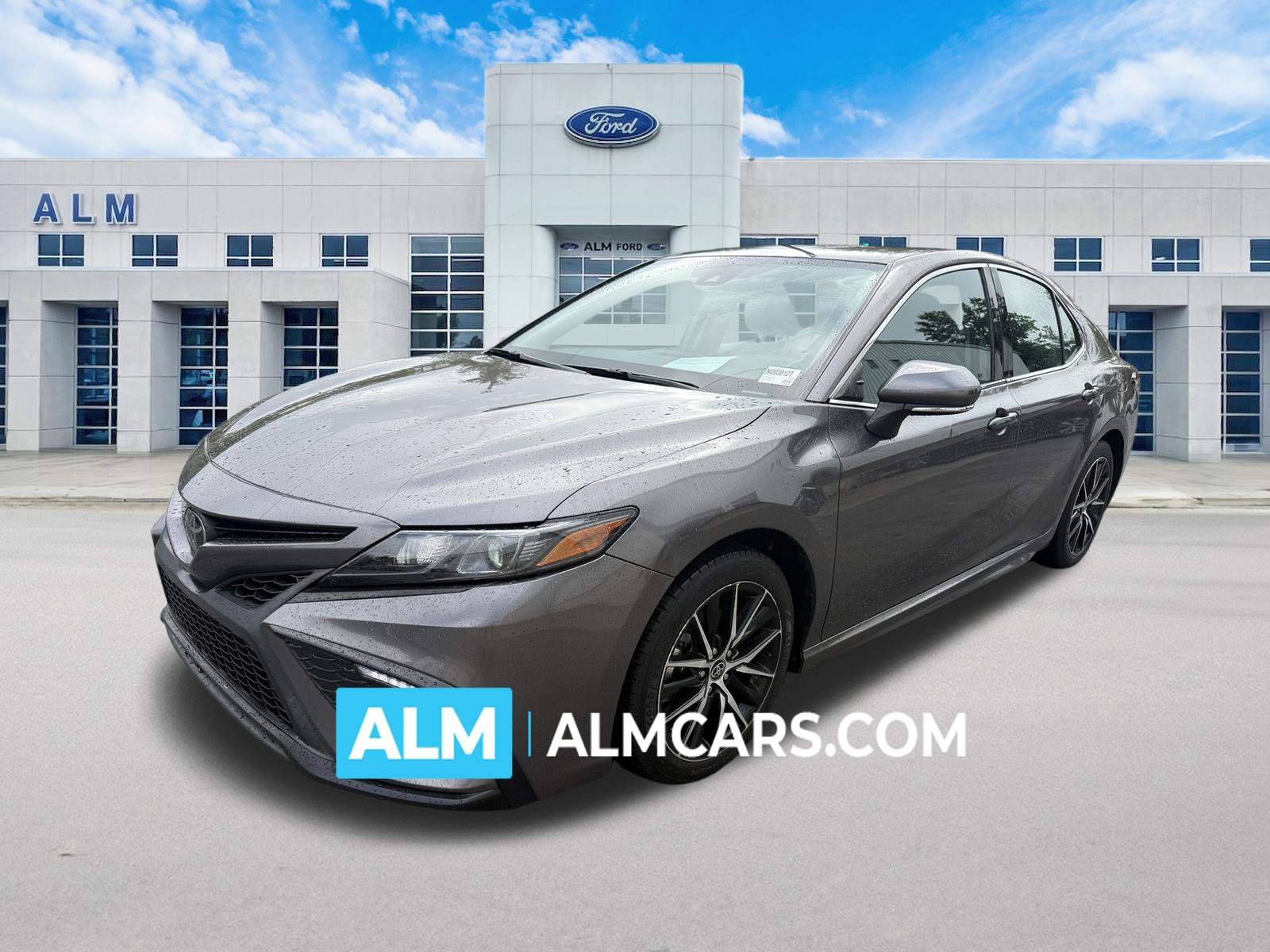 Used 2022 Toyota Camry SE w/ Convenience Package