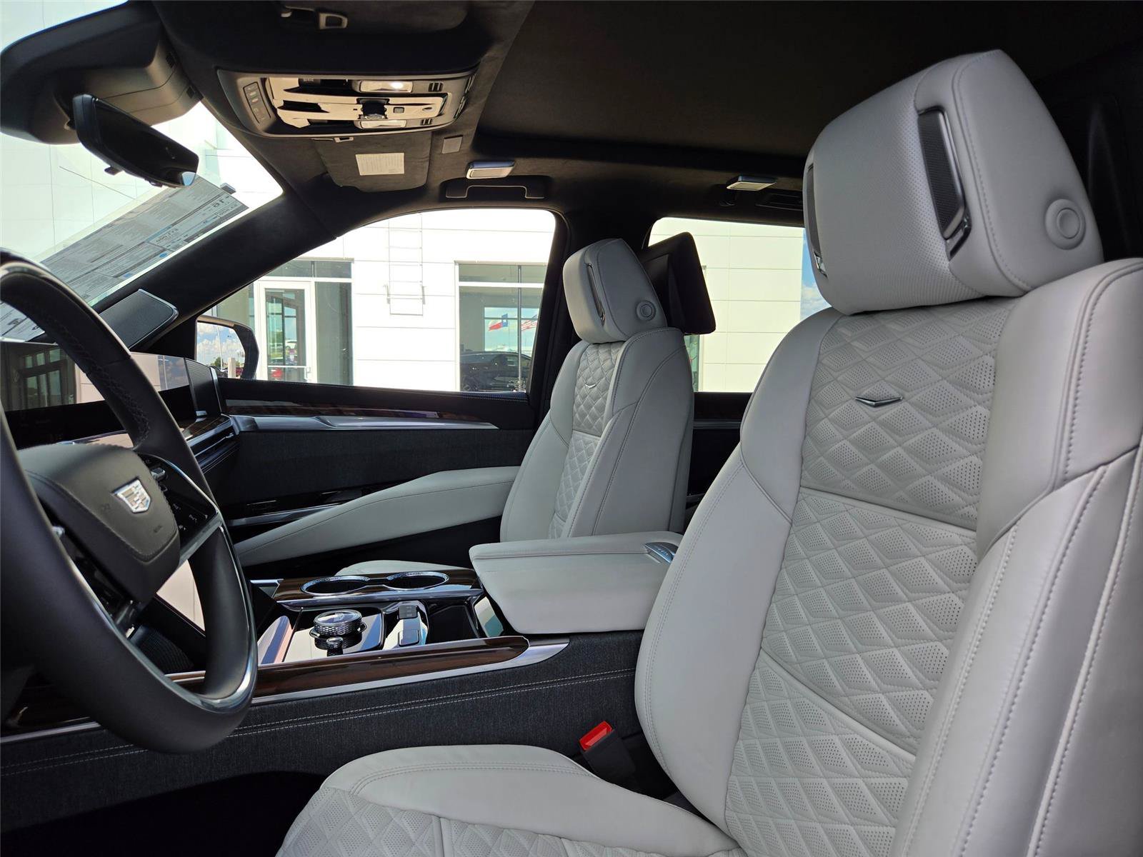 New 2026 Cadillac Escalade Platinum Sport w/ LPO, ONYX Package AWD/4WD image 29