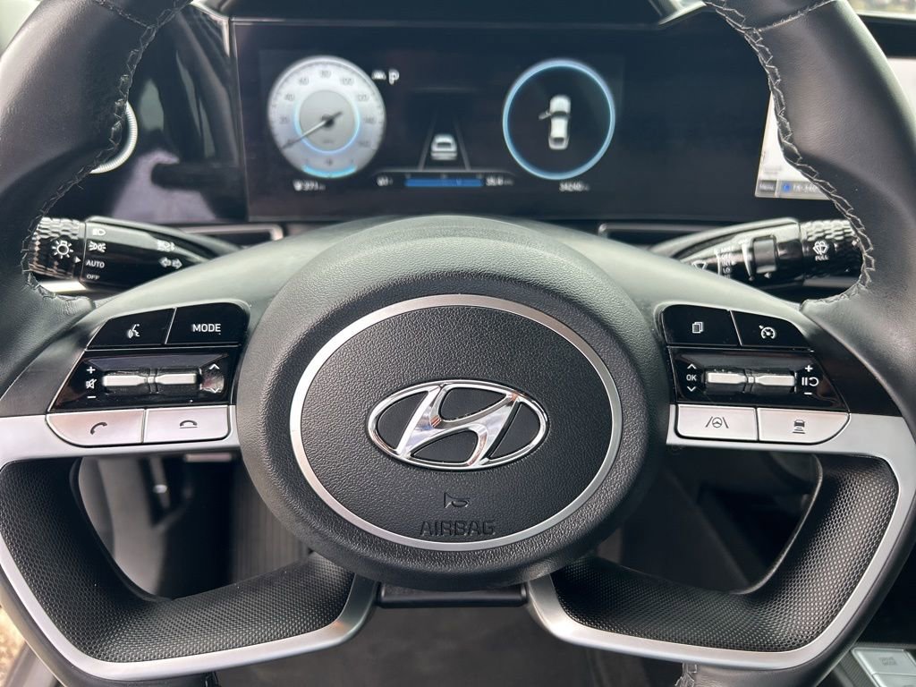 Used 2022 Hyundai Elantra Limited image 24