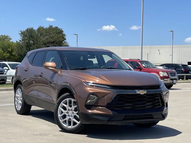 Used 2023 Chevrolet Blazer LT w/ Driver Confidence Package AWD/4WD image 2