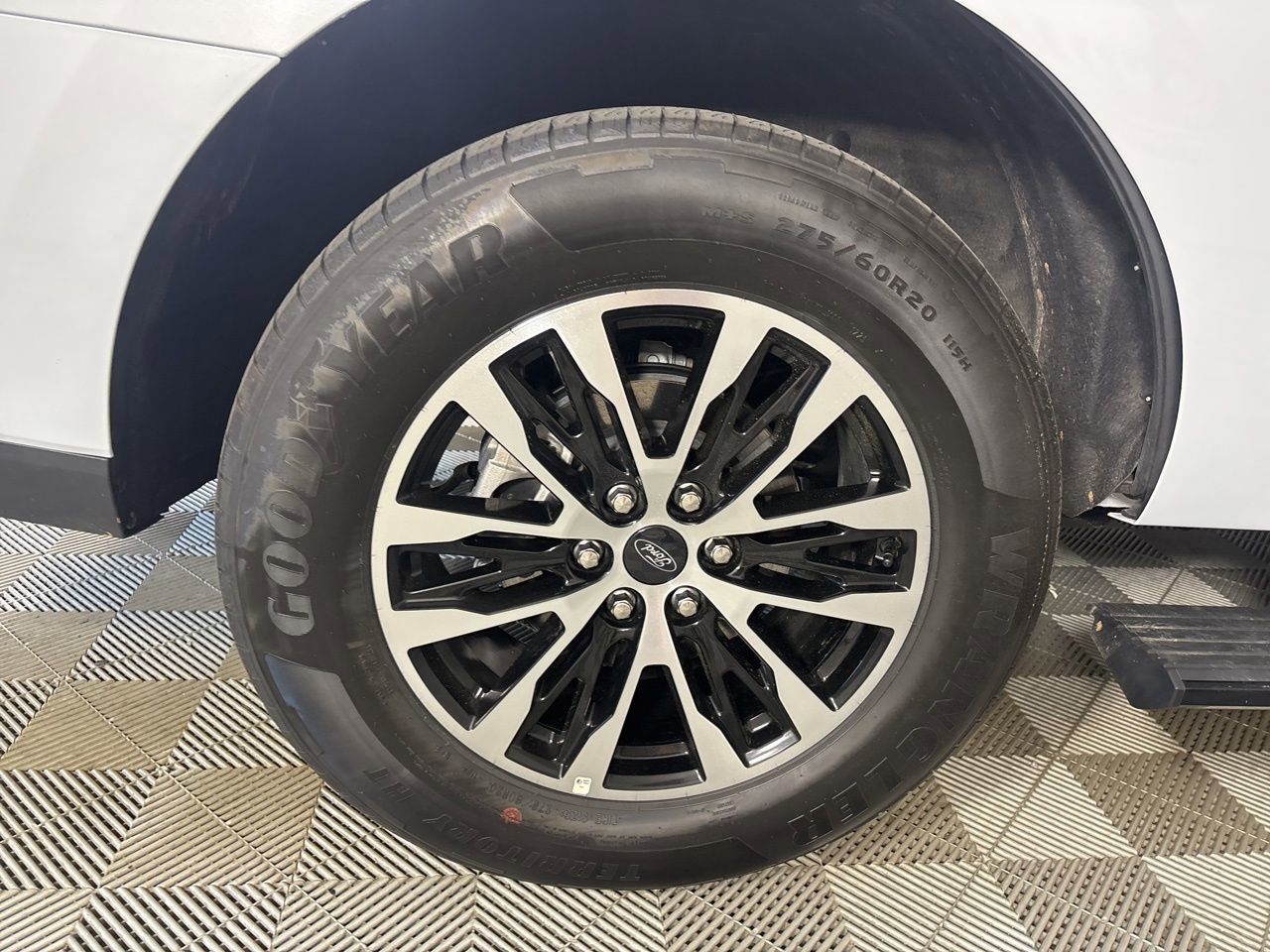 Used 2025 Ford Expedition Platinum image 30