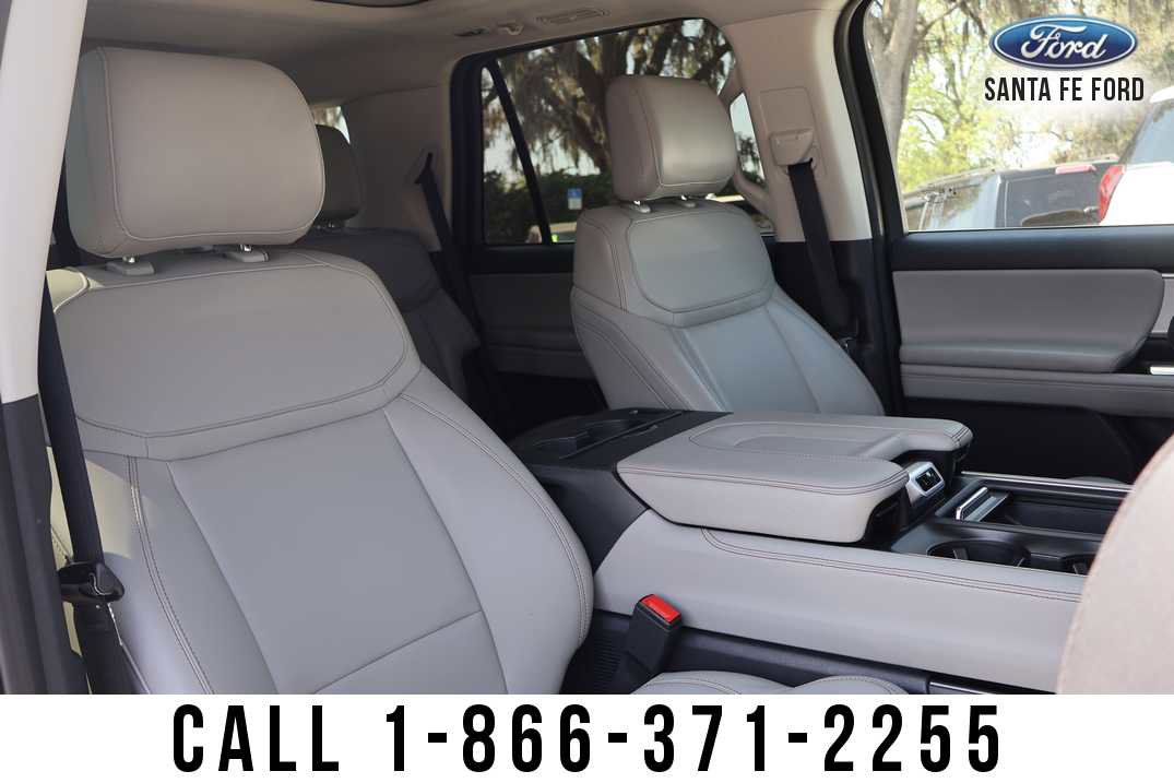 Used 2025 Ford Expedition Active RWD image 27