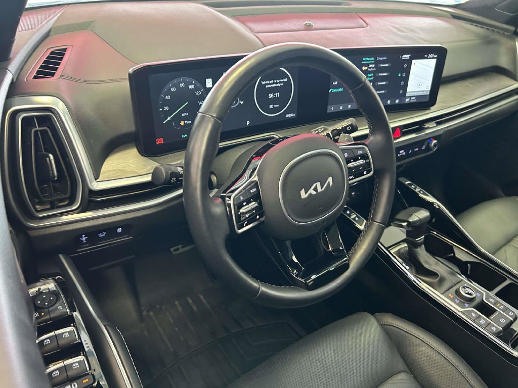 Used 2025 Kia Sorento SX Prestige AWD/4WD image 4