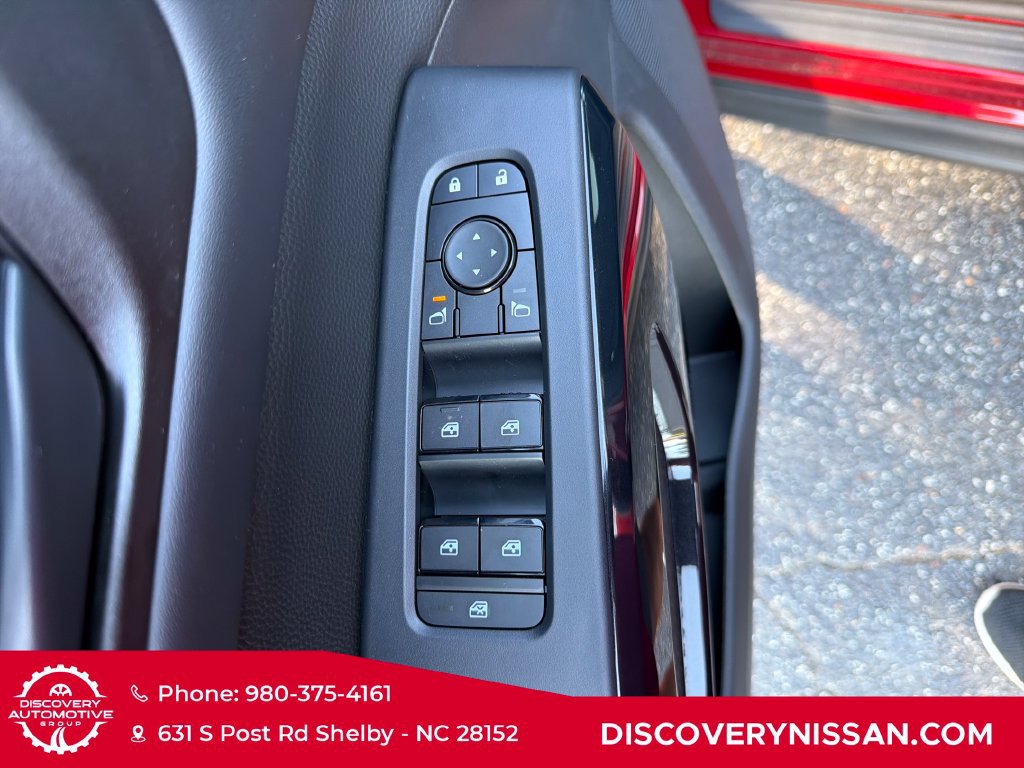 New 2026 Nissan Pathfinder SV w/ SV Premium Package FWD image 11