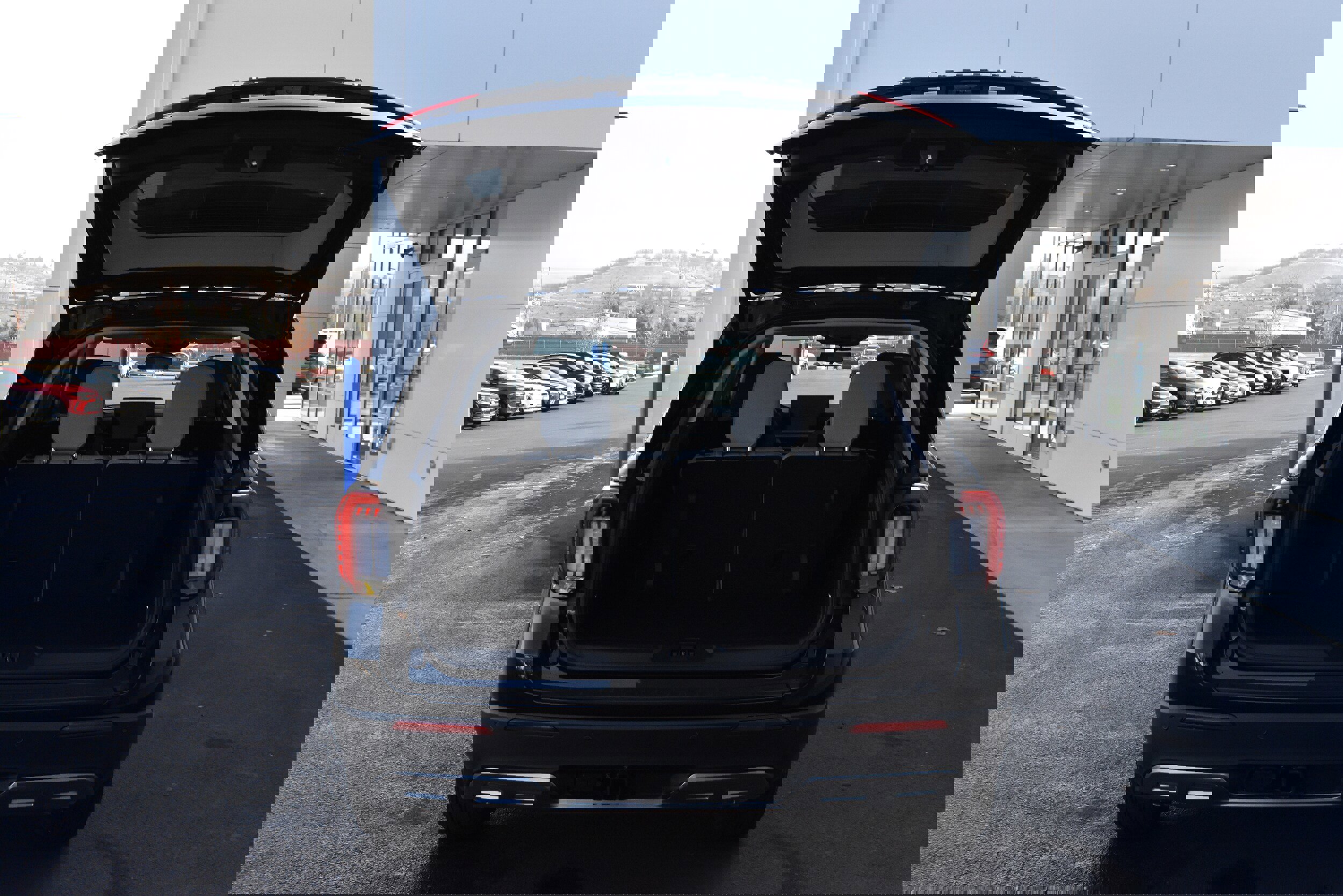 New 2026 Ford Explorer Active w/ Active Comfort Package image 8